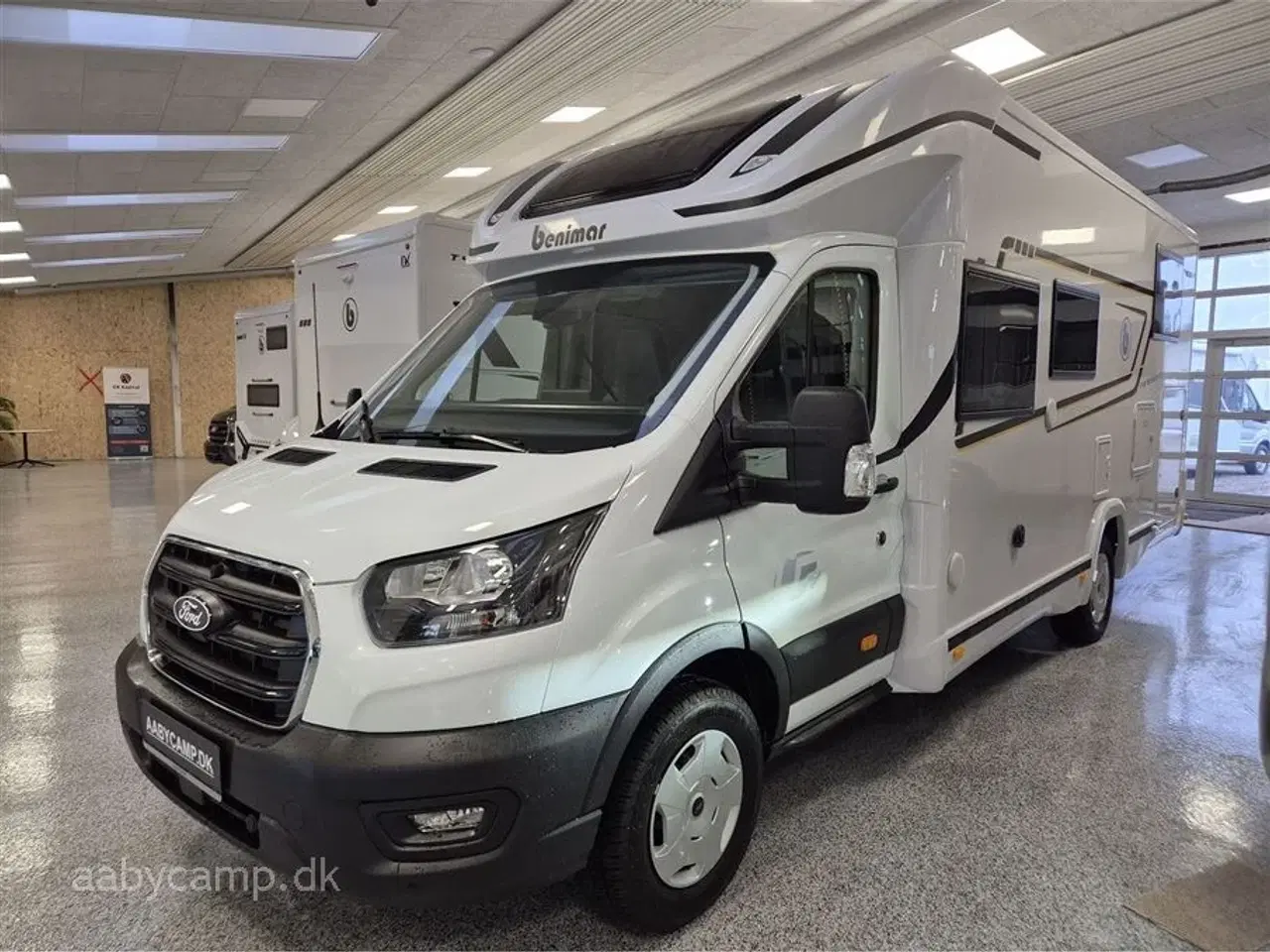 Billede 4 - 2026 - Benimar Tessoro 463   Automatgear. Dieselfyr. 12V kompressor køl.  200W solcelle. Markise. Tv. 5 selepladser. Batteri. Helårsdæk. p-sensor for og bag. Bakkamera.