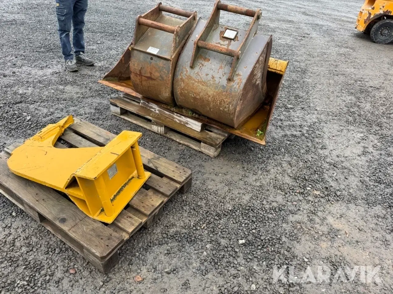 Billede 3 - Skovle Hydrema Og JST 3 styk og 1 styk grubbe