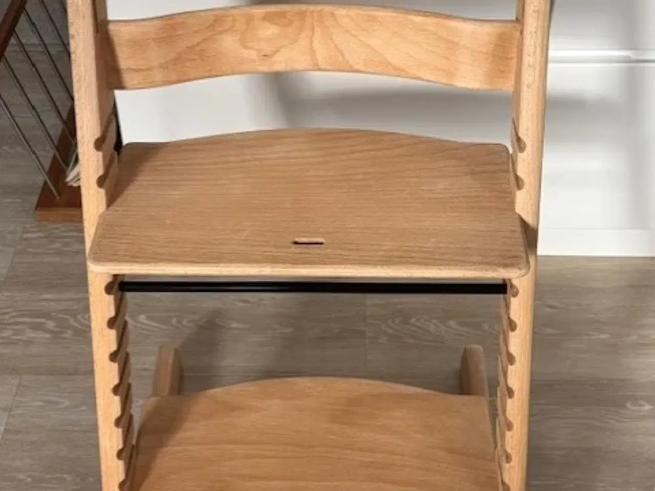 Billede 1 - Trip Trap Højstol i Massiv Bøg Lys Natur.