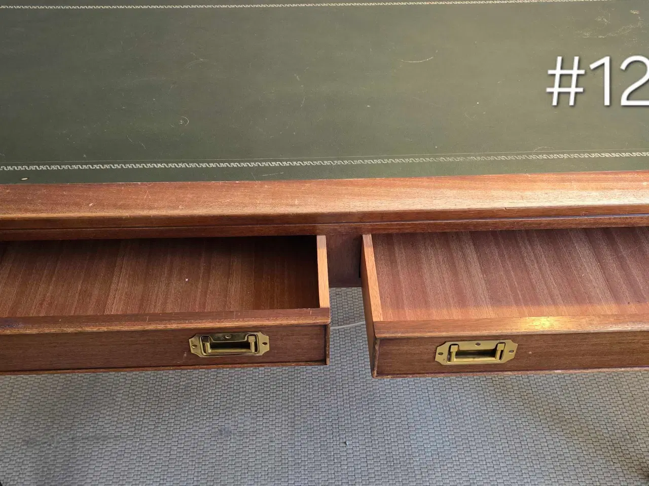 Billede 4 - Maghoni skrivebord i Campaigne stil.