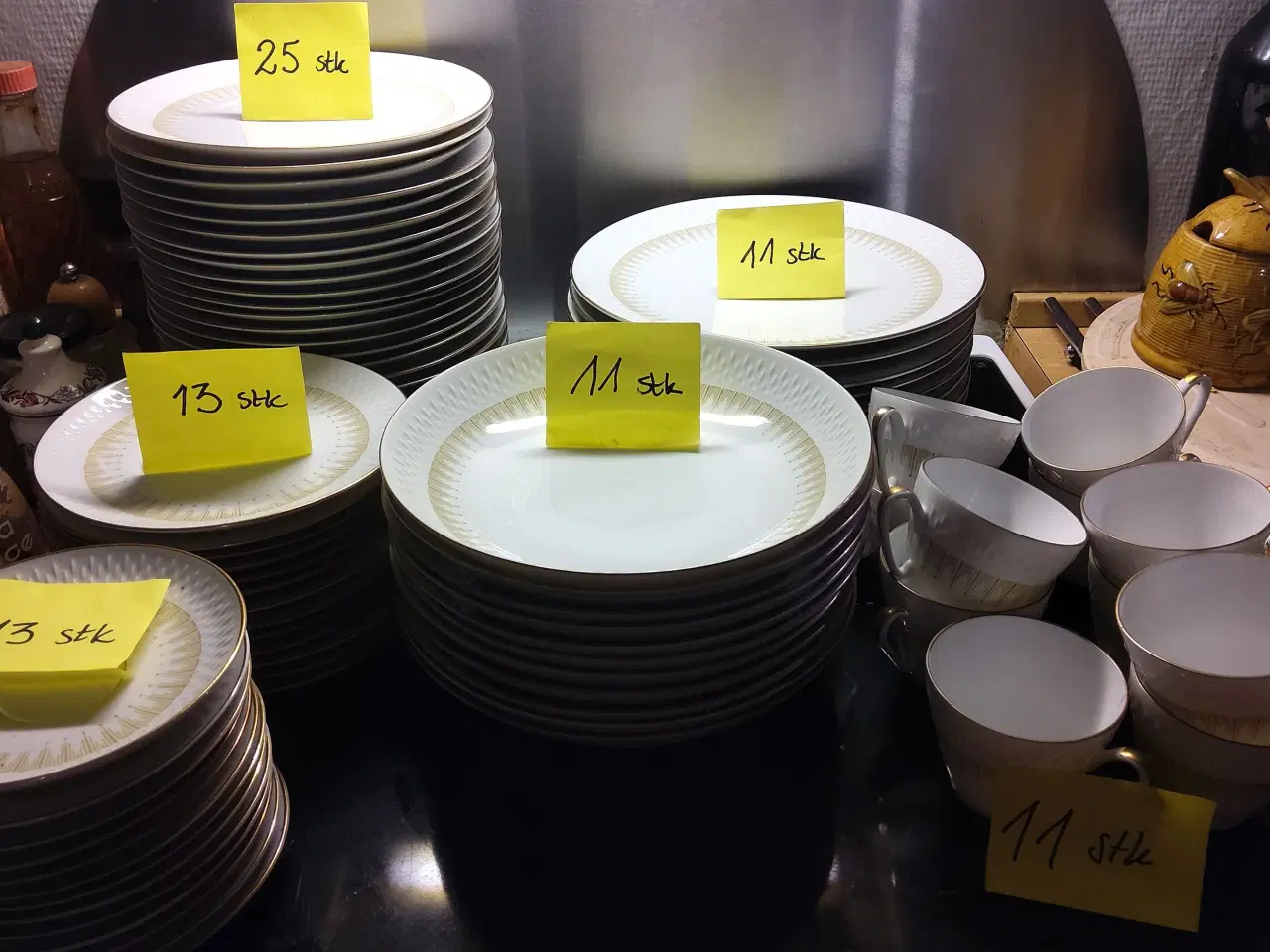 Billede 1 - Porcelæn kaffe og spisestel 