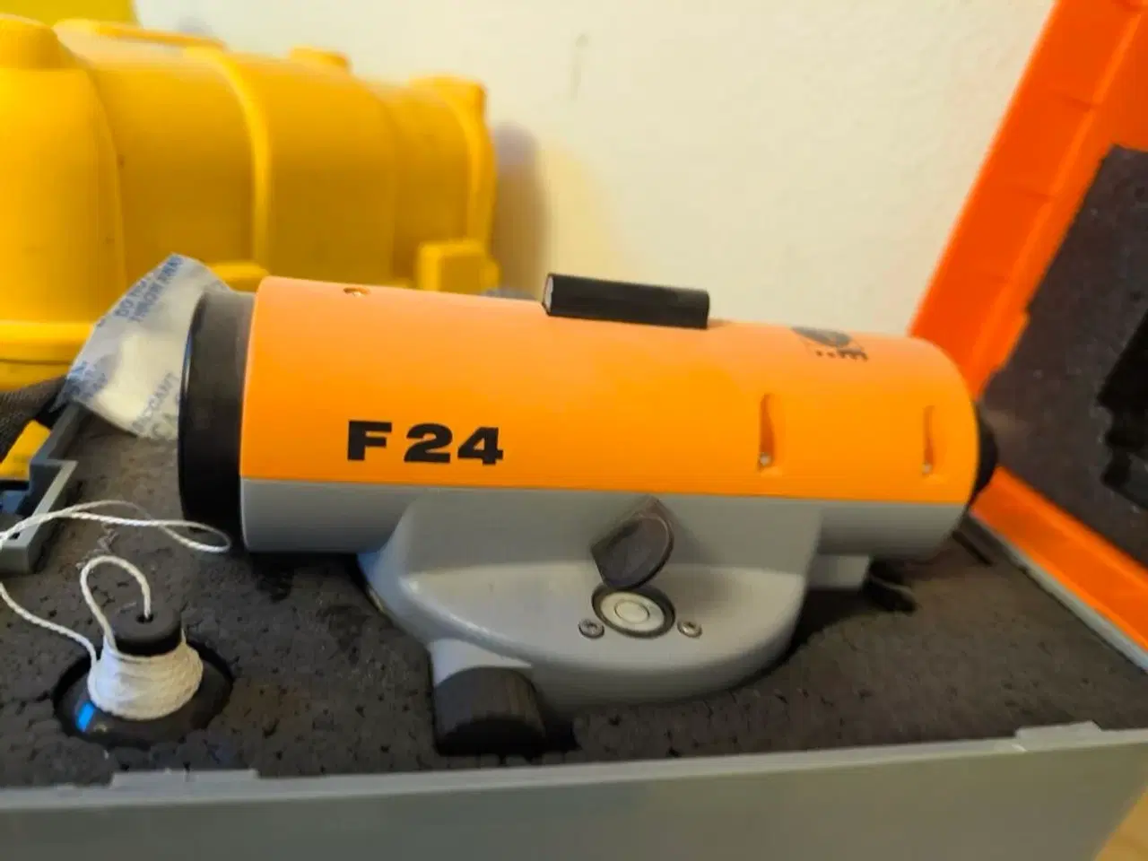Billede 1 - Nivelleringsapparat NEDO F24