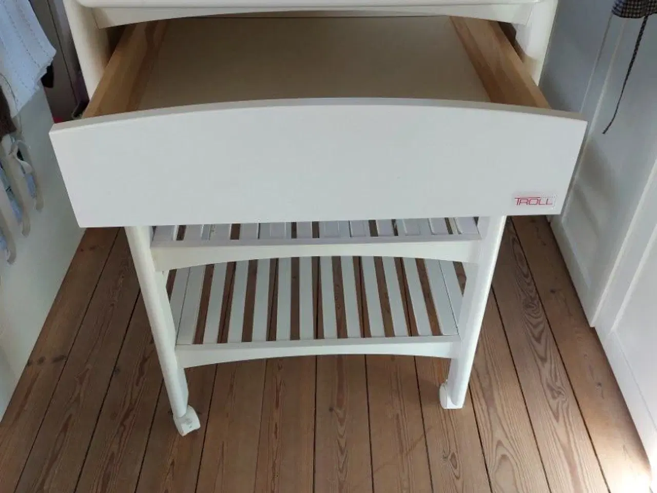 Billede 3 - Ny pris Puslebord pæn stand