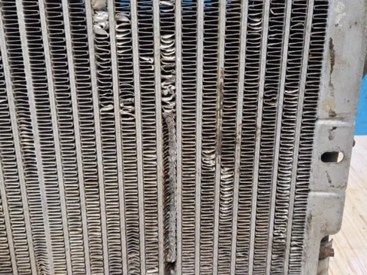 Billede 3 - New Holland LB115B Oliekøler 87410099