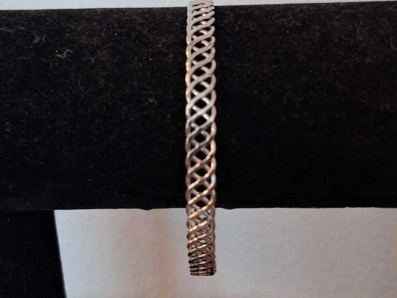 Billede 2 - Sølvfarvet armbånd 