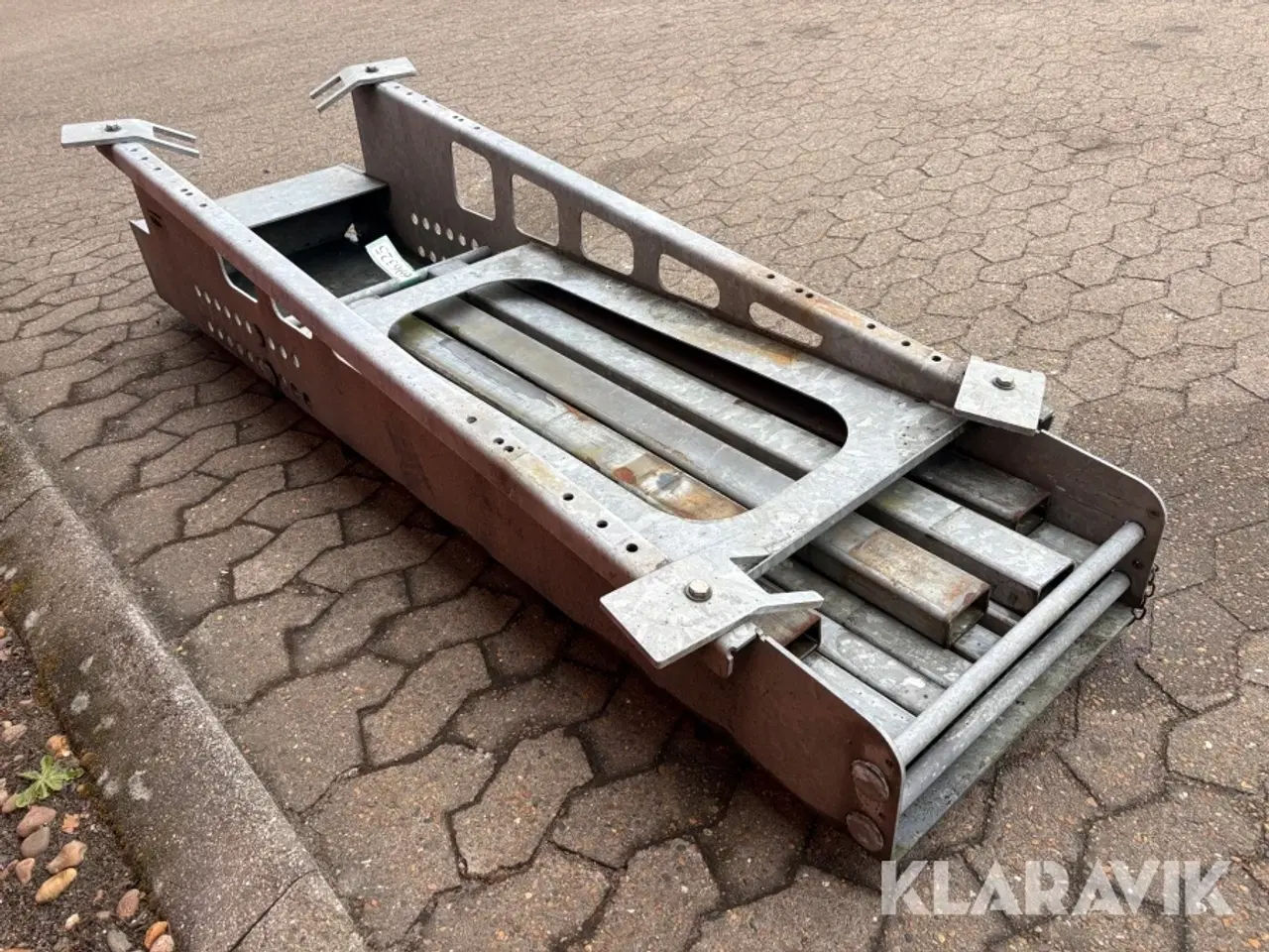 Billede 3 - Strøkasse til ophæng under trailer - galvaniseret