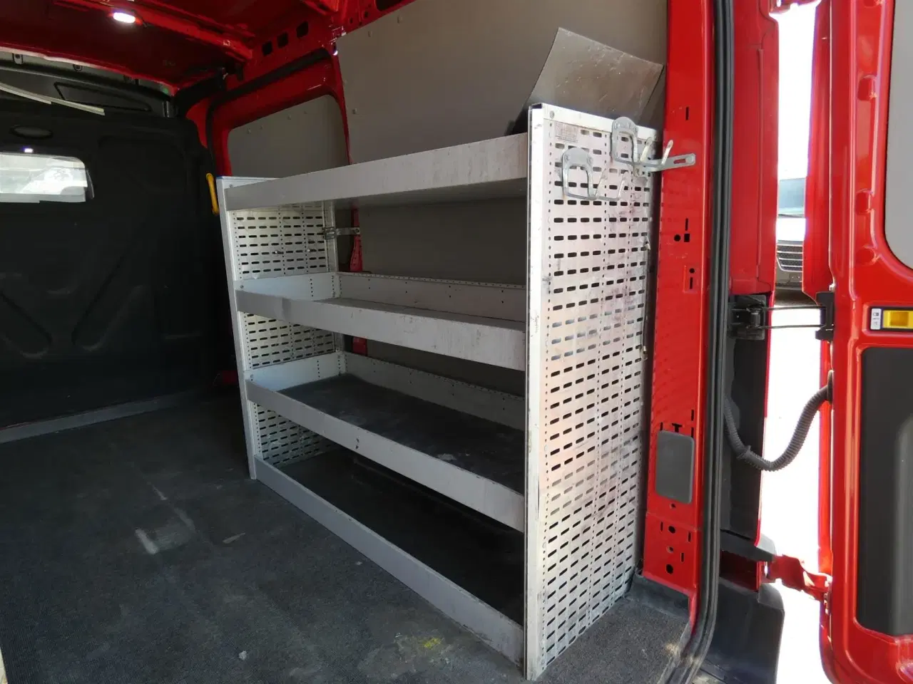 Billede 9 - Ford Transit 350 L2H2 2,0 TDCi Trend 130HK Van 6g