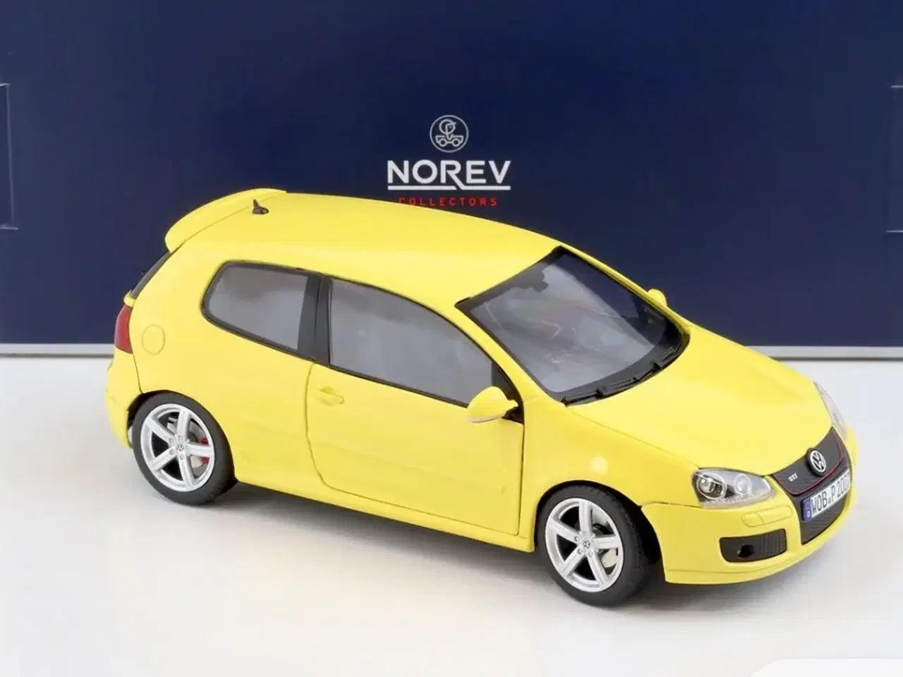 Billede 2 - 1:18 VW Golf GTI V 2007