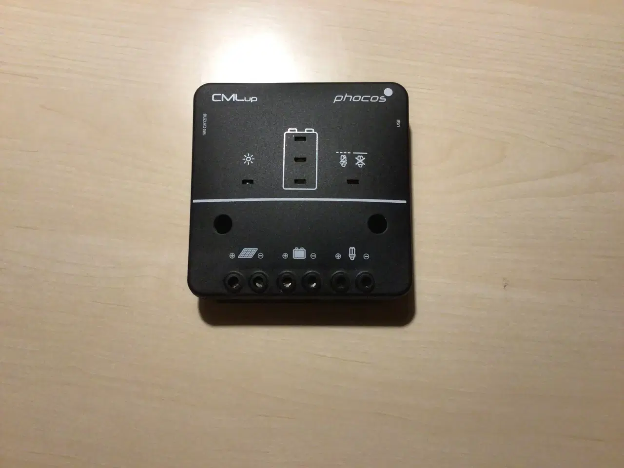 Billede 1 - Phocos solcelleregulator 10A