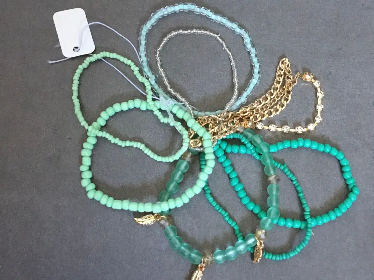Billede 3 - Perlearmbånd sæt med 8 armbånd med perler