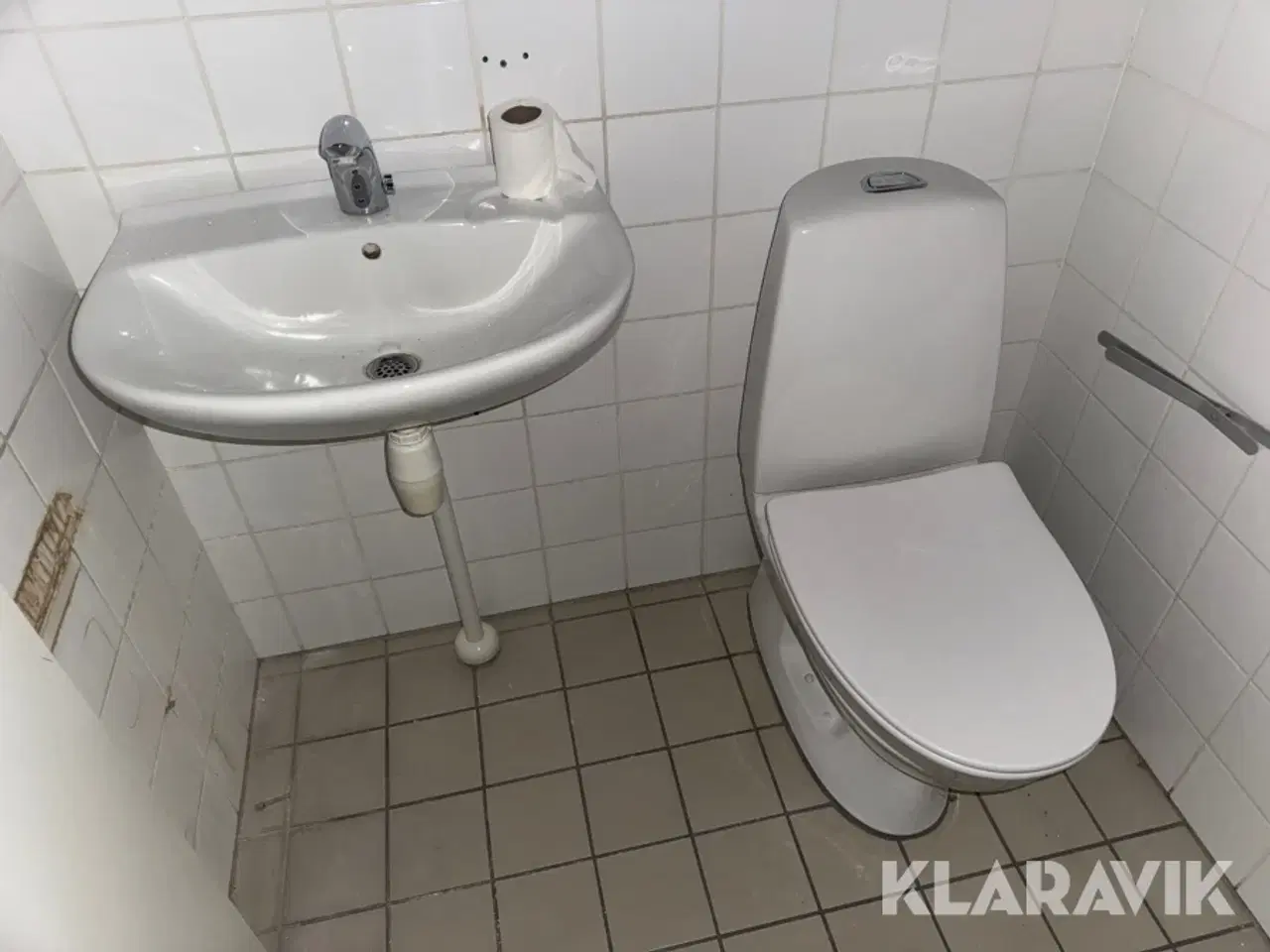 Billede 2 - Lot med håndvaske og toiletter