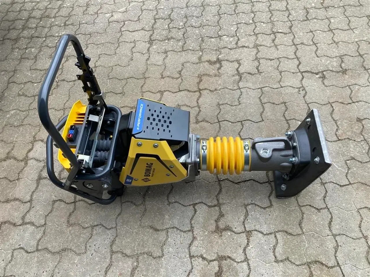 Billede 12 - Bomag BT 60E Elstamper/jordloppe med batteripakke og lader
