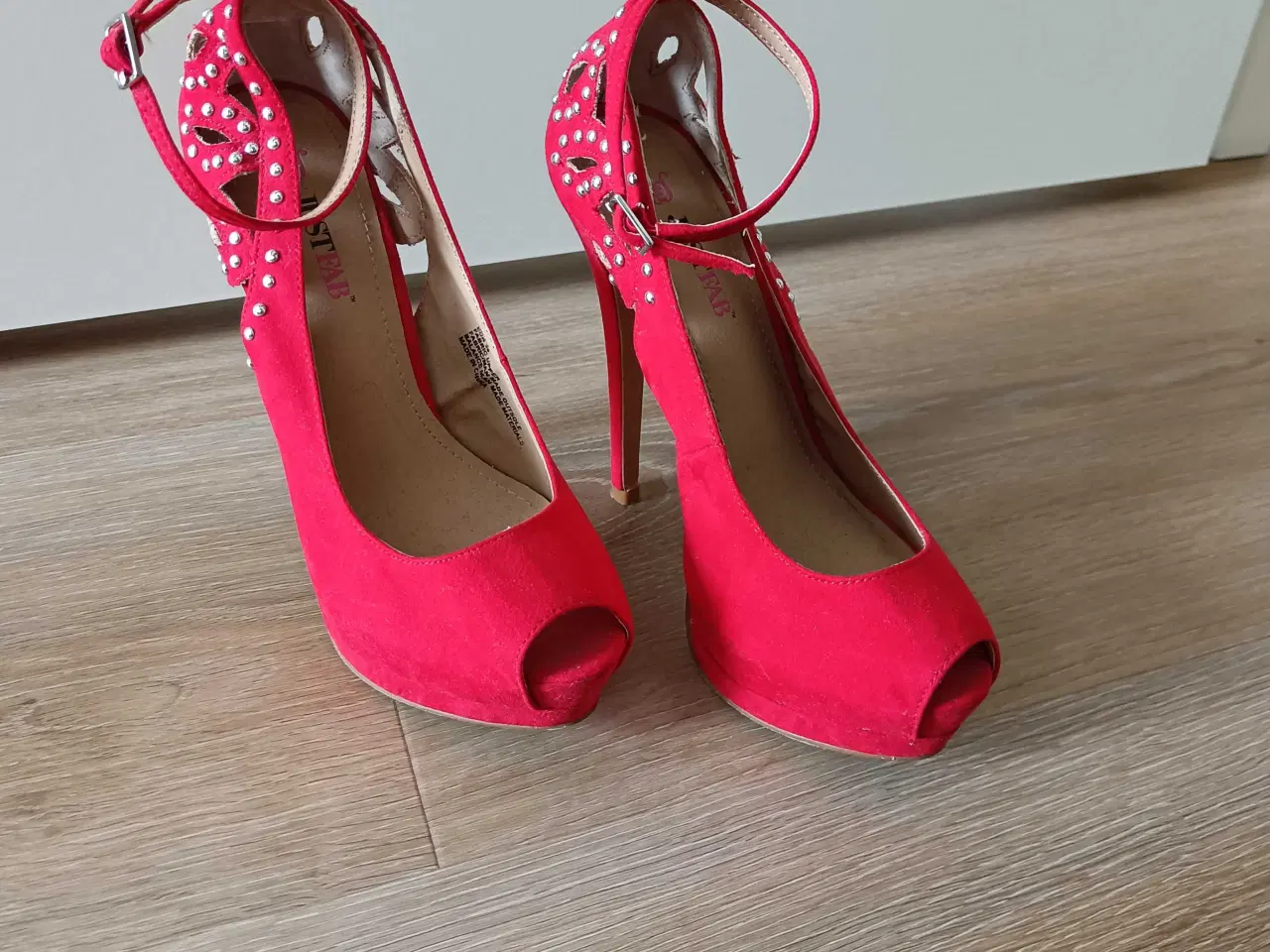 Billede 2 - Stiletter, helt nye, aldrig brugt 