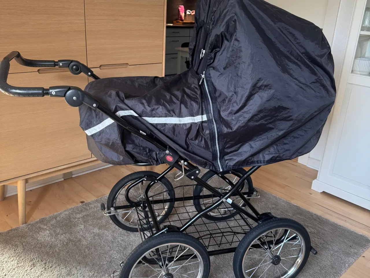 Billede 2 - Odder barnevogn med stort liggemål 