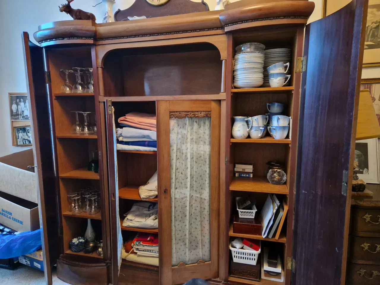 Billede 2 - Unikt Mahogniskab