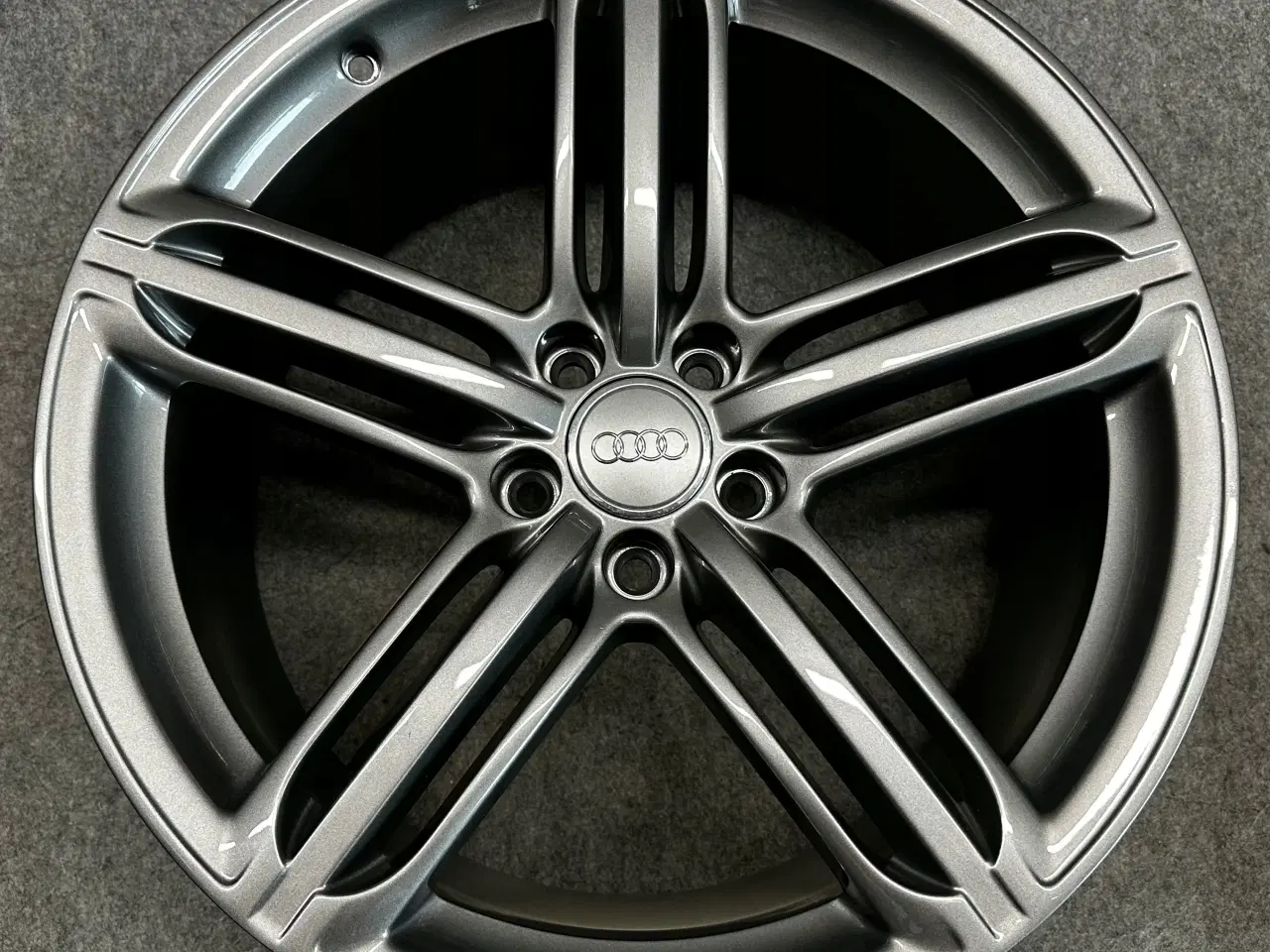 Billede 2 - AUDI A5 8T0 POMPEI 19 8.5" x 19" 5x112 ET 33