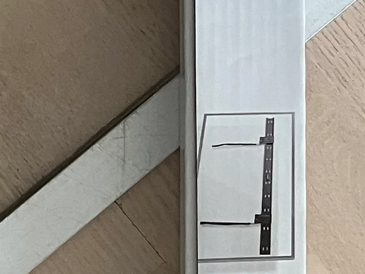 Billede 11 - 75" Samsung 4K UHD Smart TV UE75KS8005 har slankt 