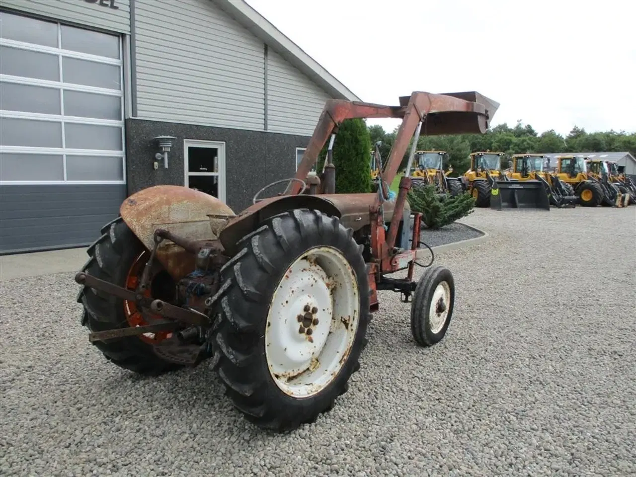 Billede 10 - Fordson Major Billig diesel Traktor med frontlæsser