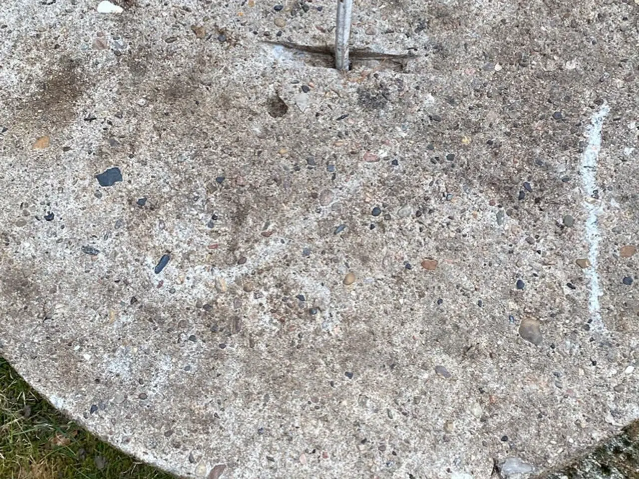 Billede 3 - Brøndæksel. Låg