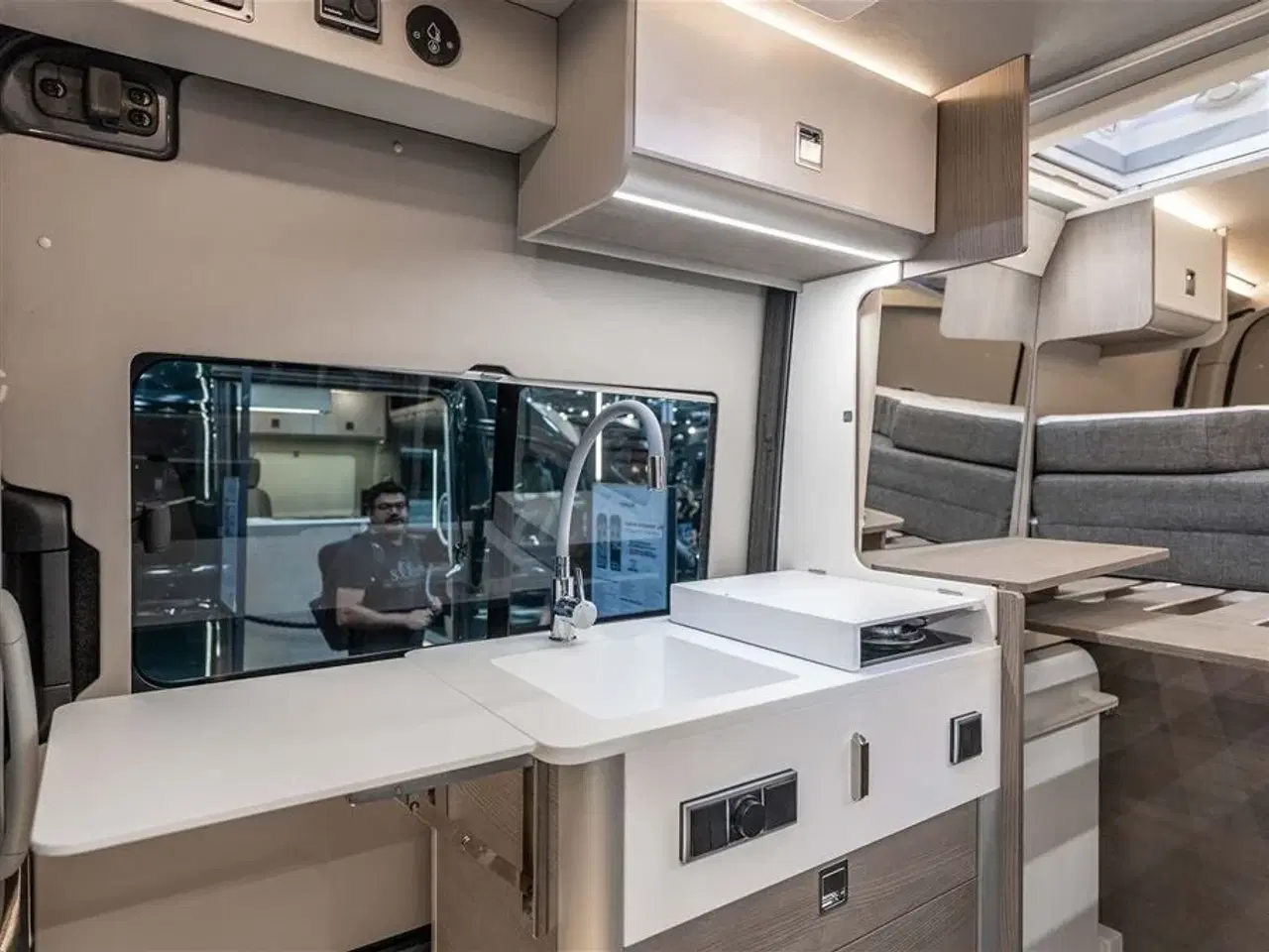 Billede 10 - 2026 - FURGOK   Langsgående senge og cykel garage på 6 meter!