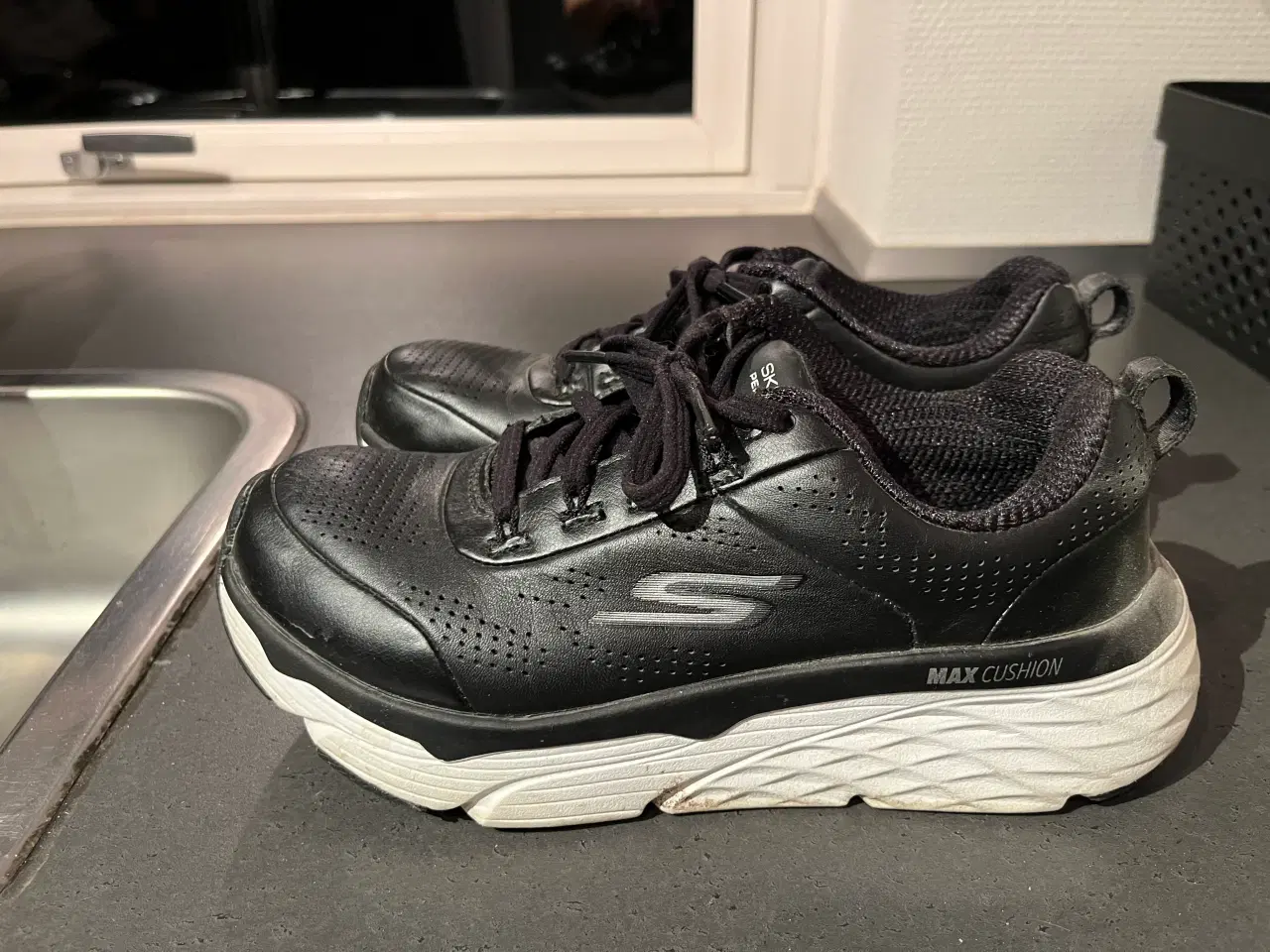Billede 2 - Skechers Max Cushion str. 36