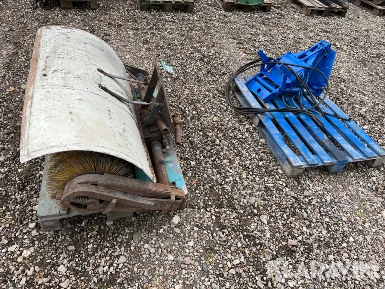 Billede 1 - Fejekost med frontlift til MT serie