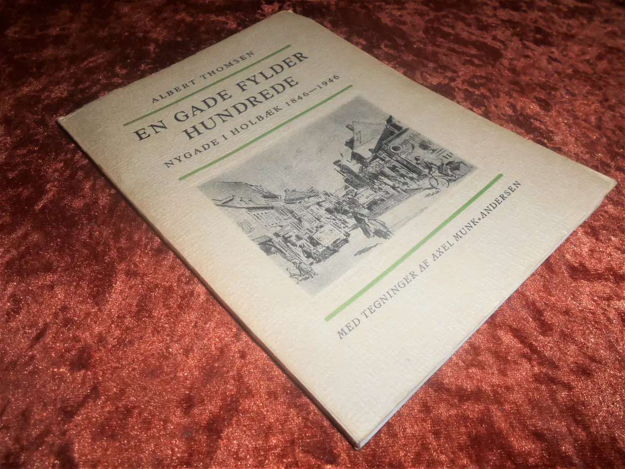 Billede 1 - En Gade fylder hundrede, Albert Thomsen,