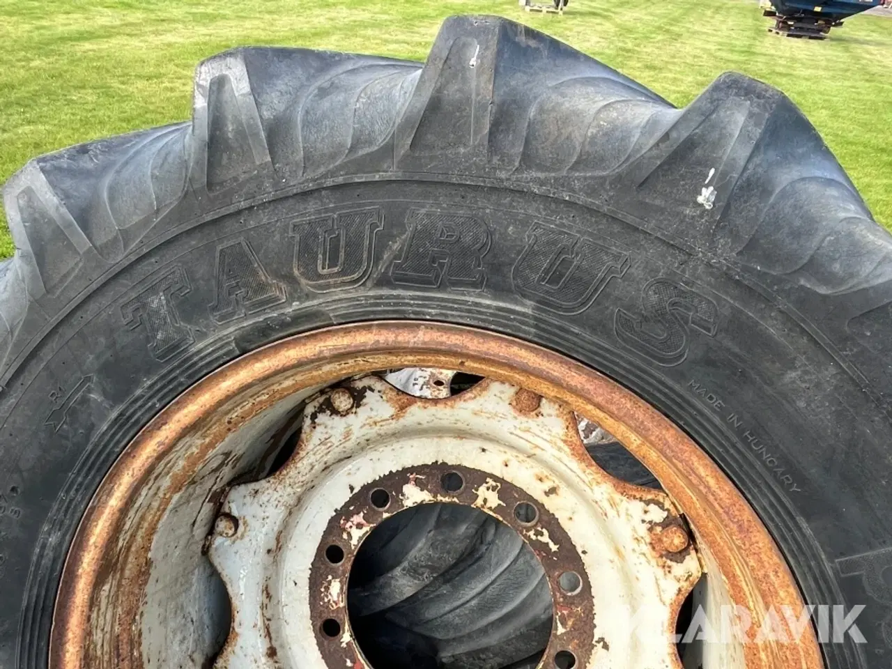 Billede 5 - Dæk med fælge 480/70 R28