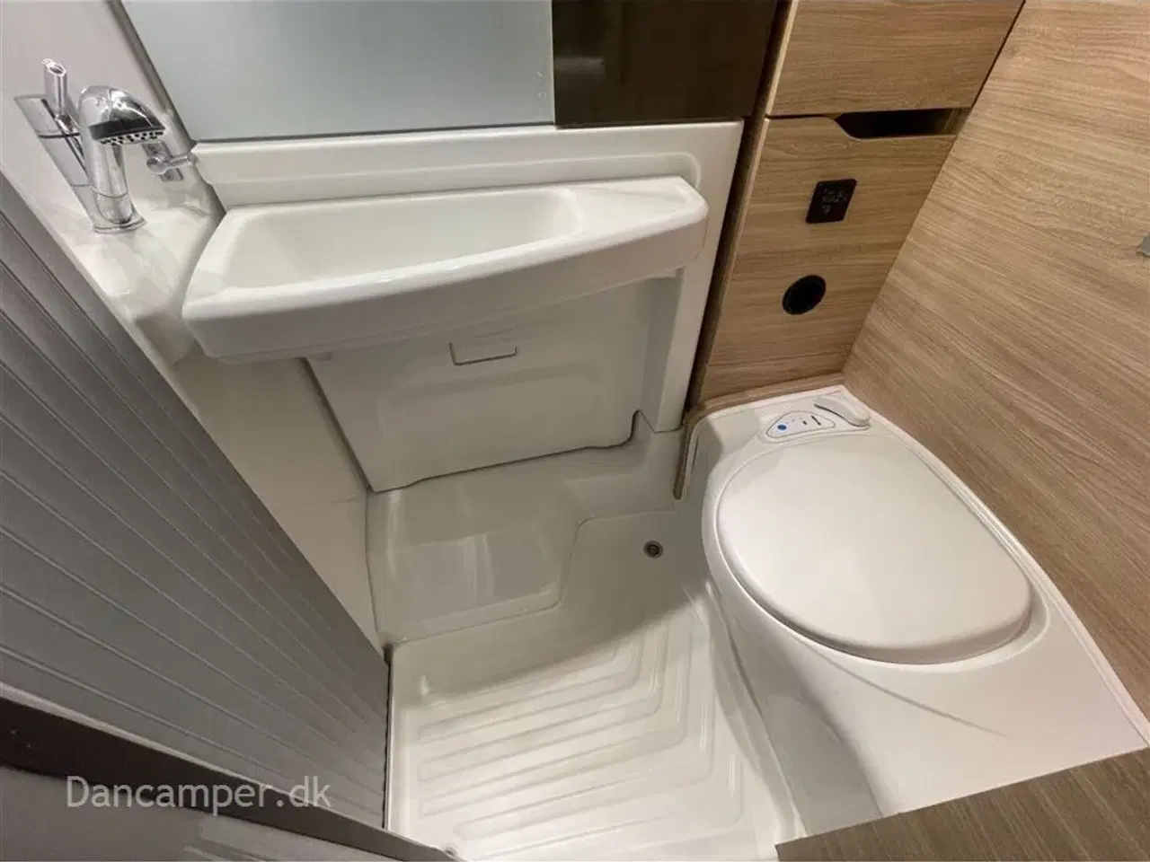 Billede 37 - 2024 - Knaus Van Ti Plus 650 MEG "VW" Platinum Selection Kommissionsbil! Autocamperen for den der ikke kan nøjes. Automatgear, adaptiv fartpilot, luftundervogn m.m.m.