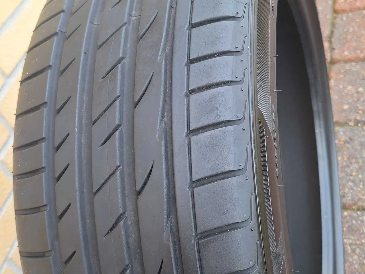 Billede 2 - 1 stk. sommerdæk 205/45 R17