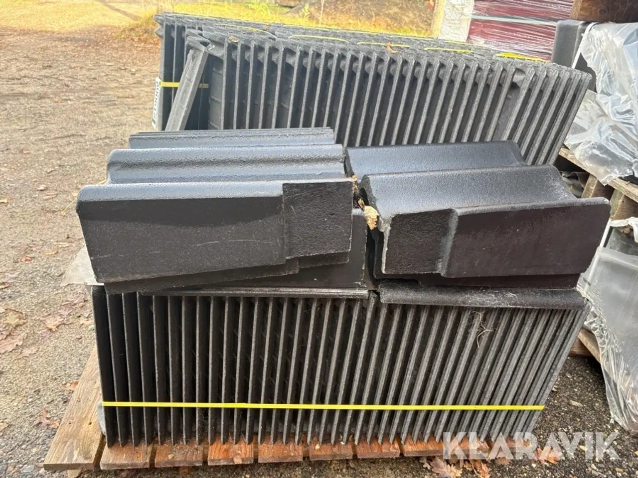 Billede 11 - Sorte tagsten 160+ styk