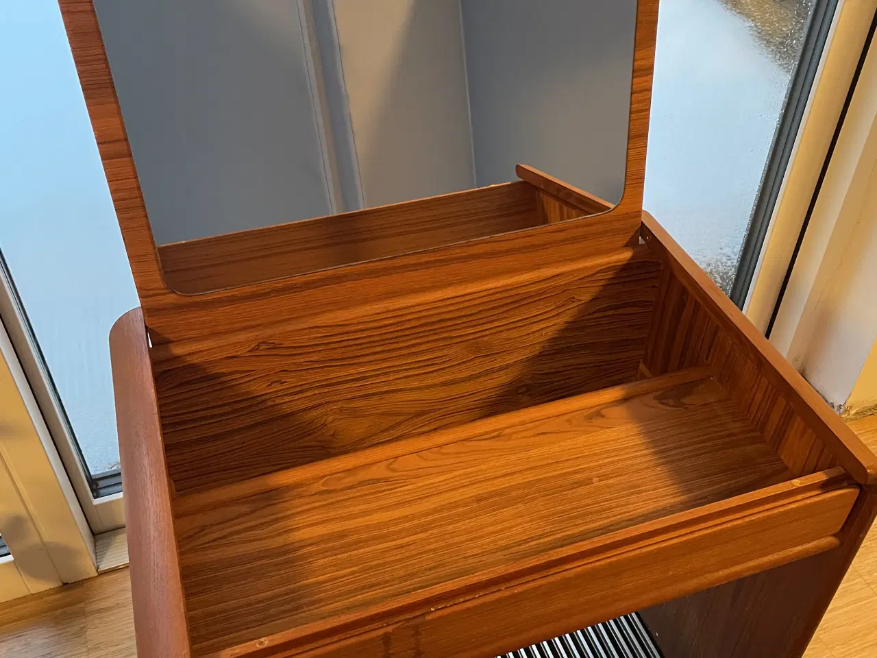 Billede 2 - Bord med spejl