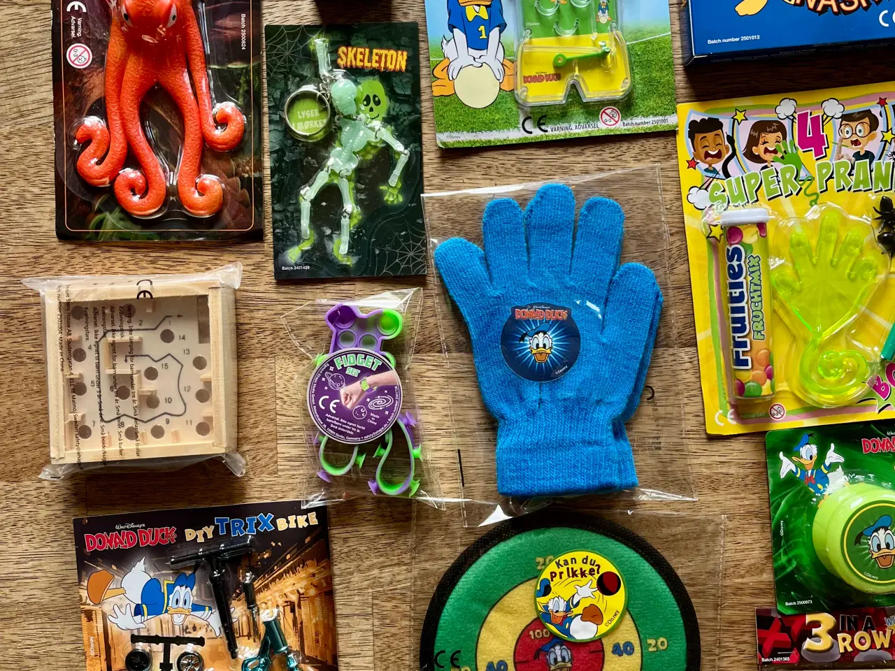 Billede 2 - 24 dele til pakkekalender