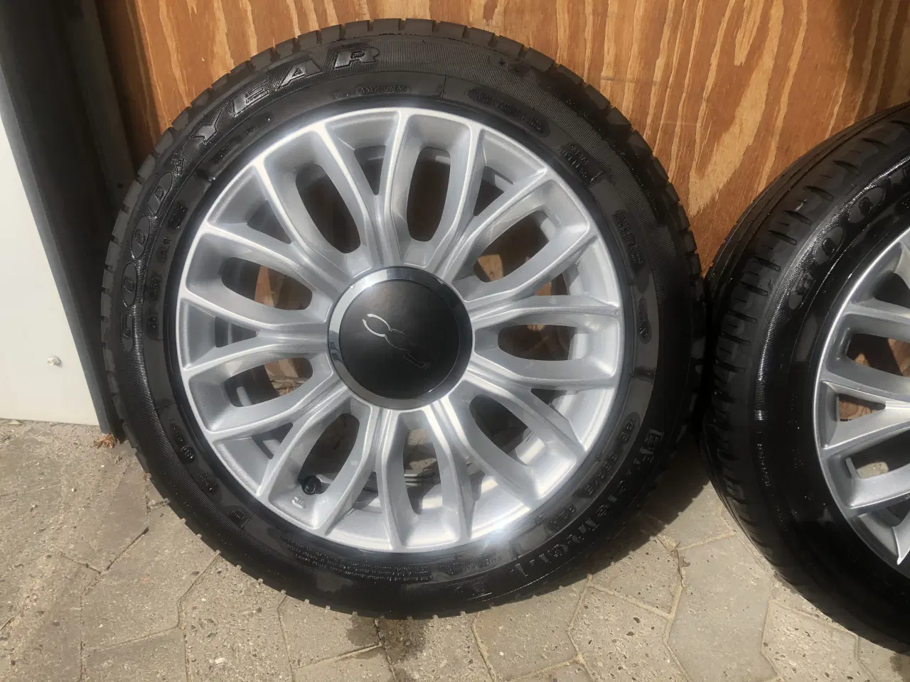 Billede 1 - Originale Fiat 500 Lounge fælge sommerdæk