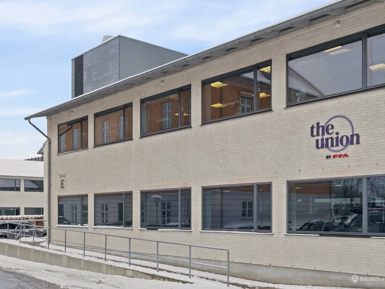 Billede 9 - Åbent kontormiljø i serviceret flerbrugerhus med stærk strategisk beliggenhed