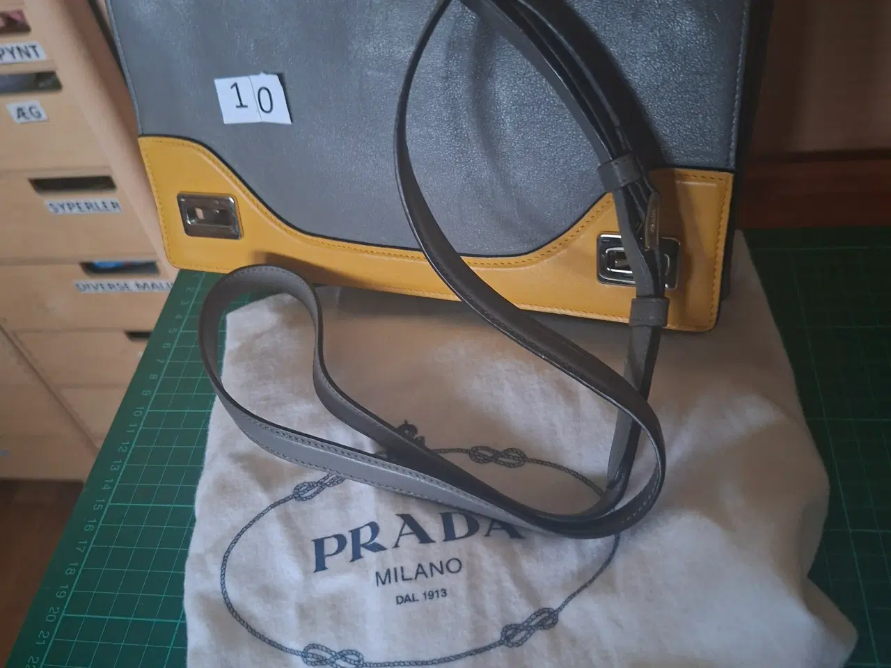Billede 1 - Prada crossbody grå skind
