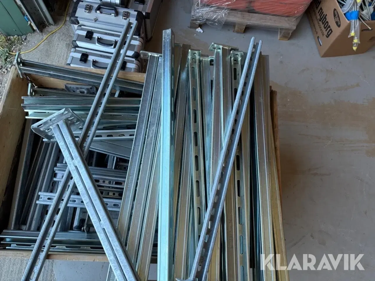 Billede 3 - Lot med assorterede montageskinner