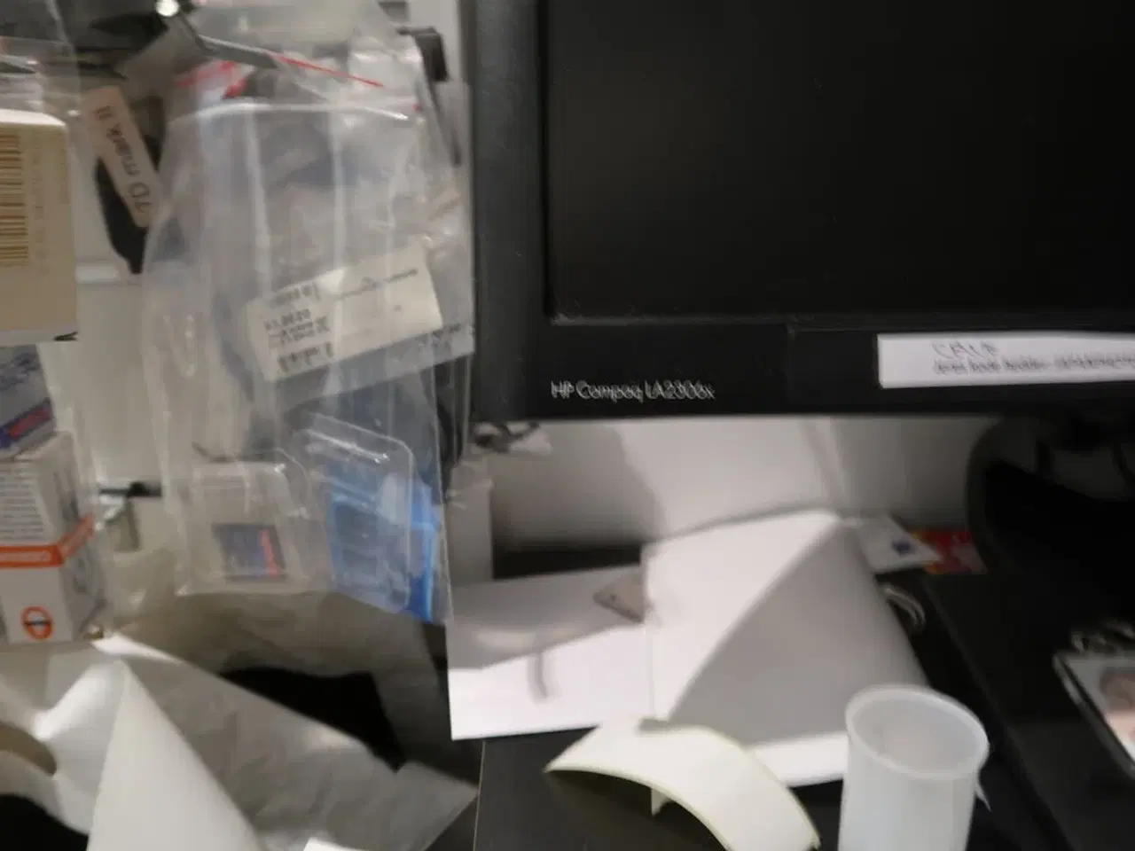 Billede 3 - Computerskærm HP Compaq LA2306x med tastatur, 2 stk. computere m.m.