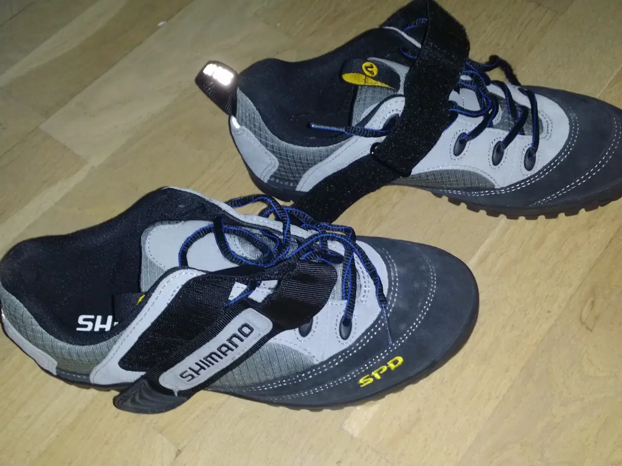 Billede 2 - Fritidssko 						225