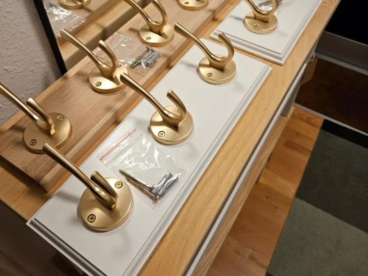 Billede 9 - Knagerække fræset, Lavet på eget værksted. Insta v