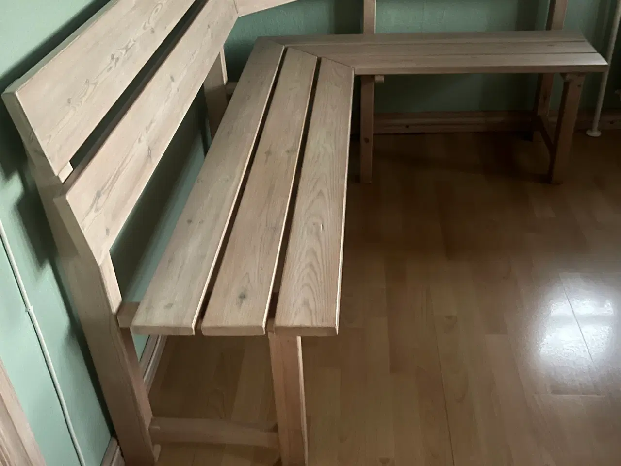 Billede 2 - Hjørnebænk med bord 