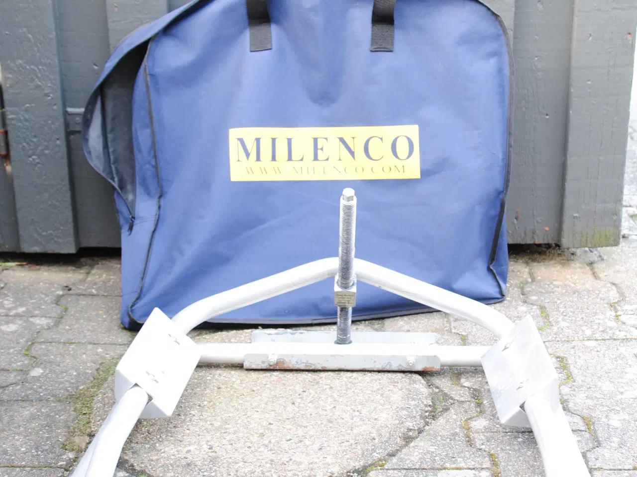 Billede 1 - Niveauregulering  Milenco Caravanlift