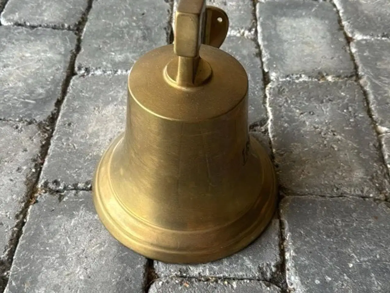 Billede 3 - Stor Messingklokke