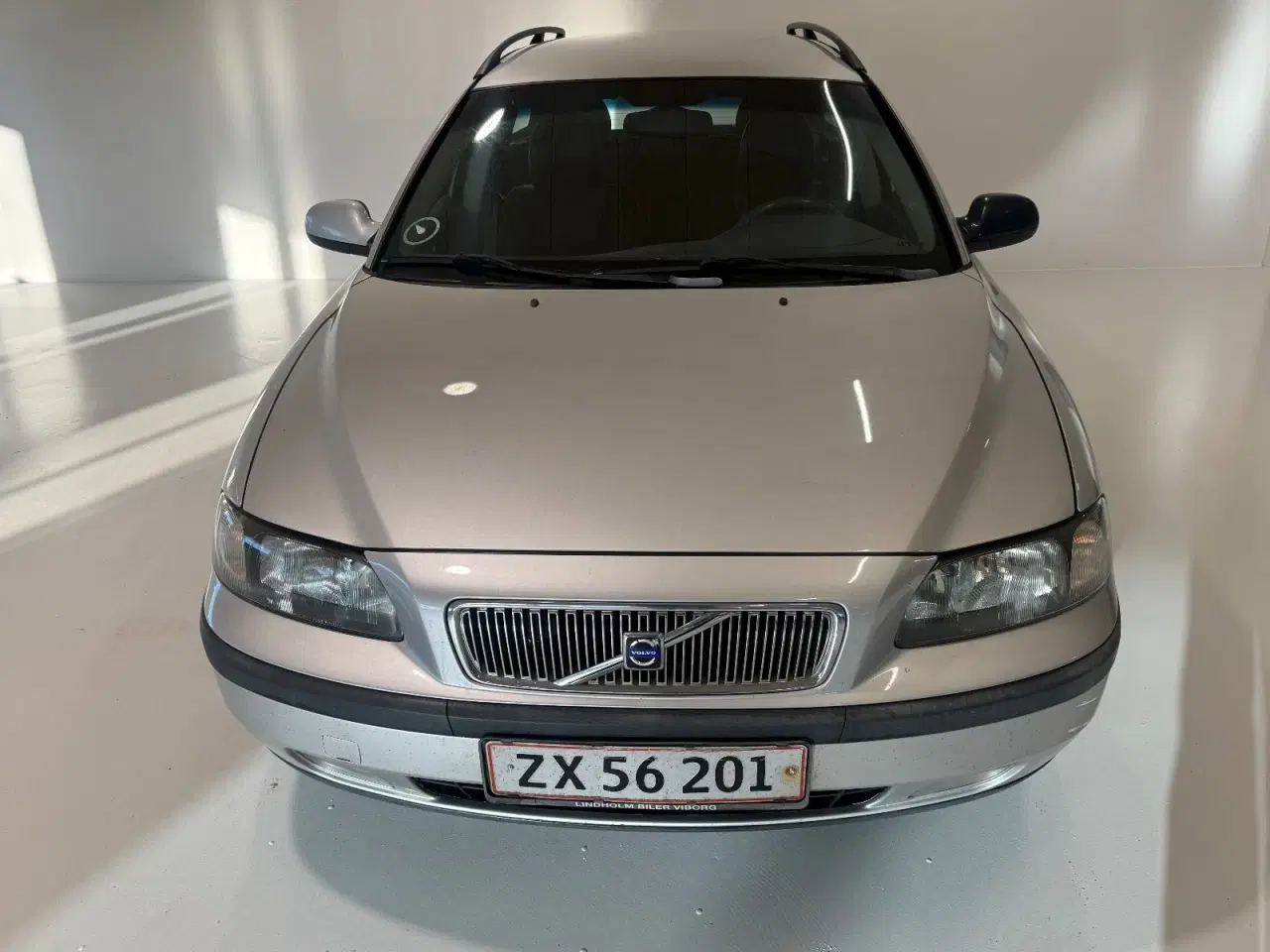 Billede 2 - Volvo V70 2,4 140