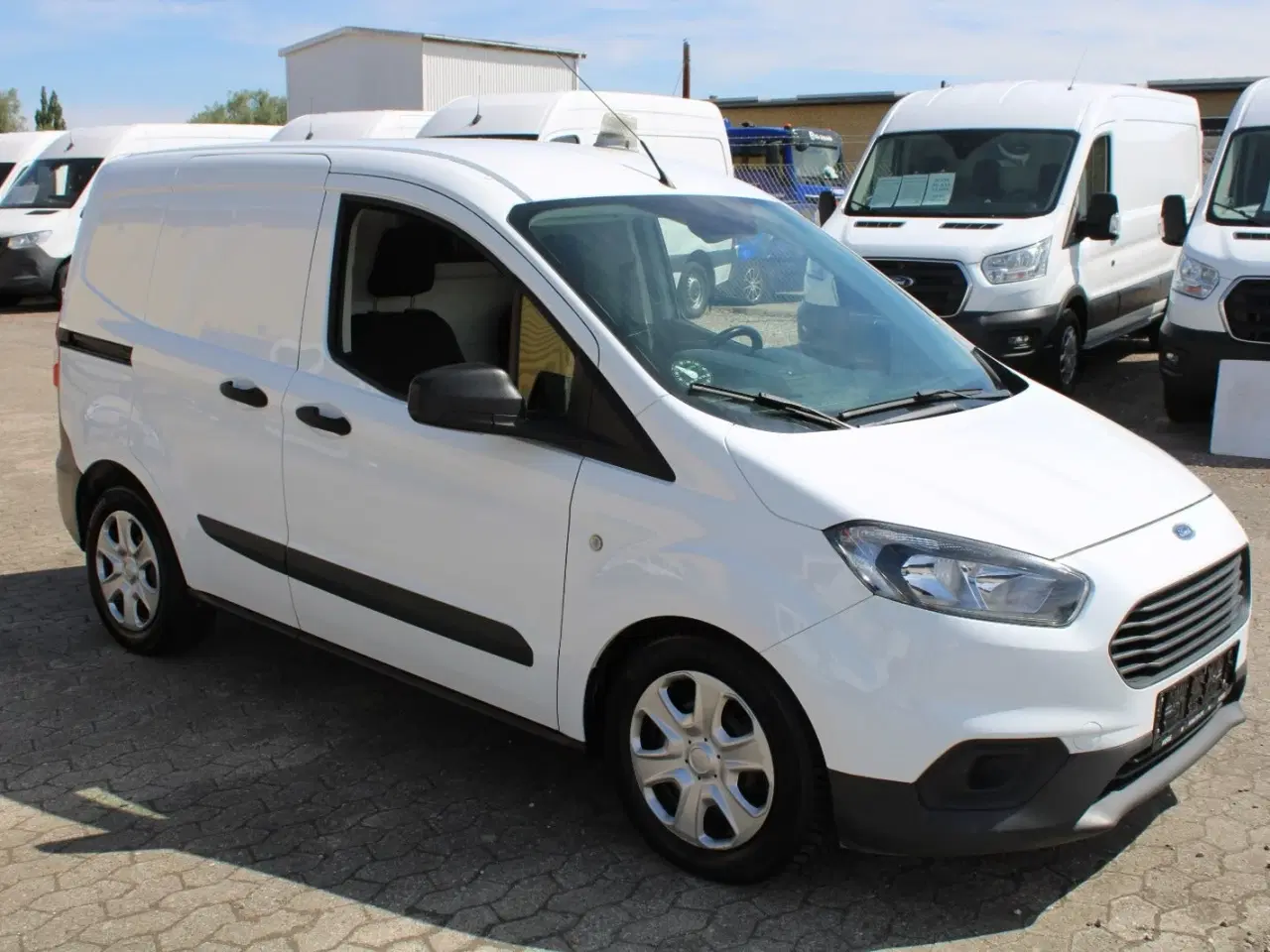 Billede 2 - Ford Transit Courier 1,5 TDCi 100 Trend