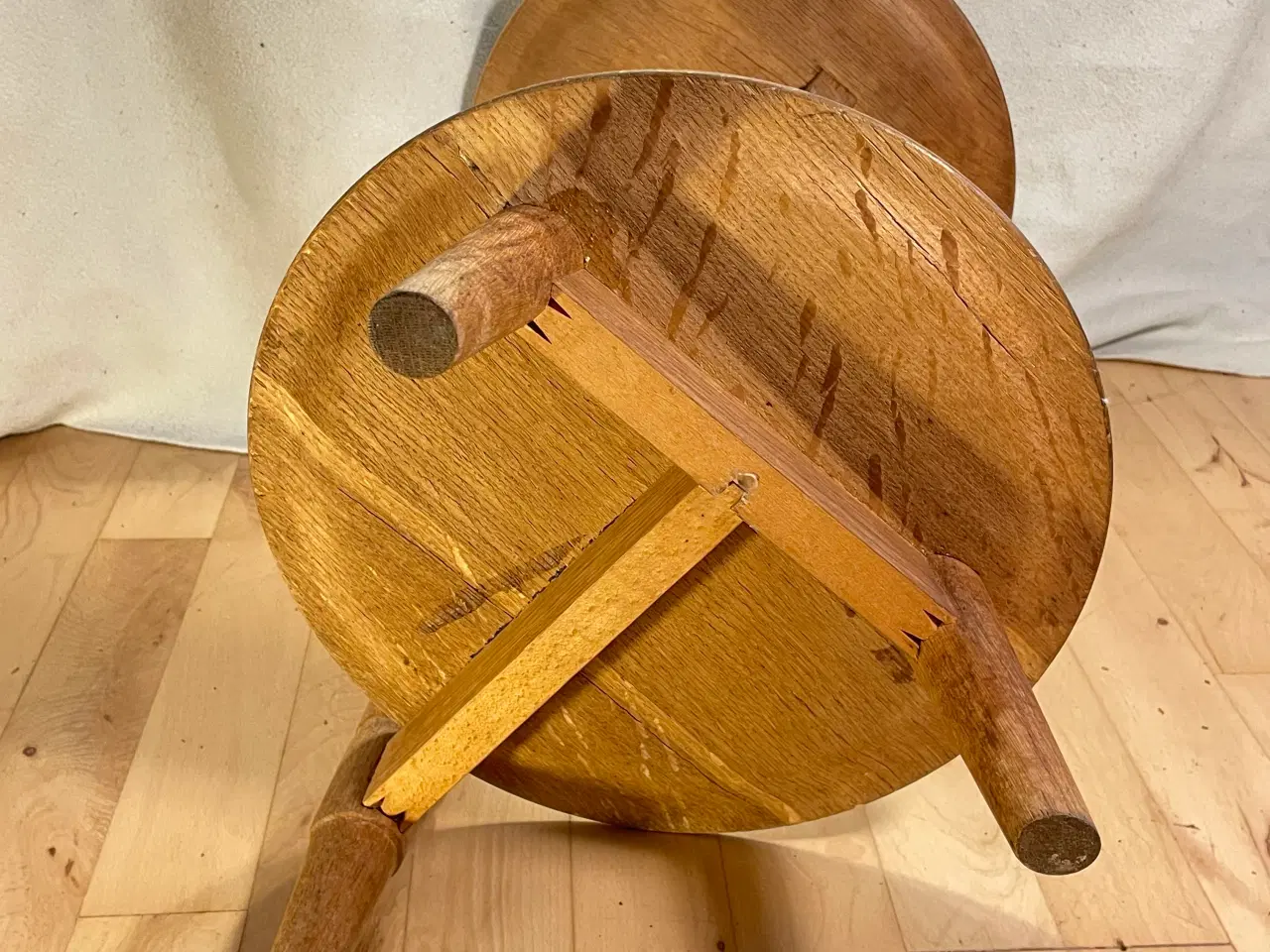 Billede 3 - EDMUND JØRGENSEN 1950’erne antikt sidebord/bakkebo