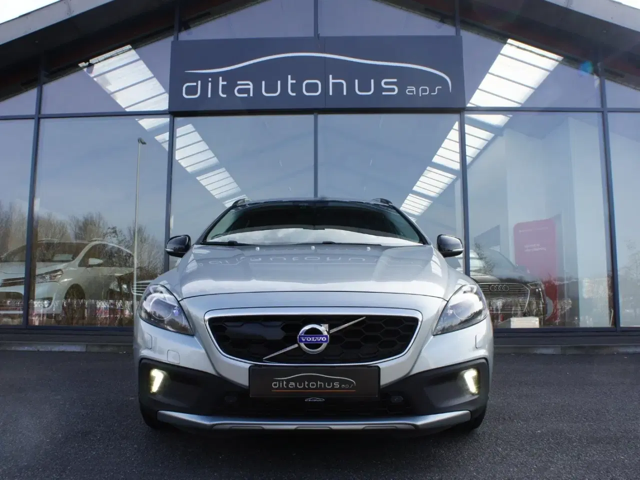 Billede 1 - Volvo V40 2,0 D4 190 R-Design aut.