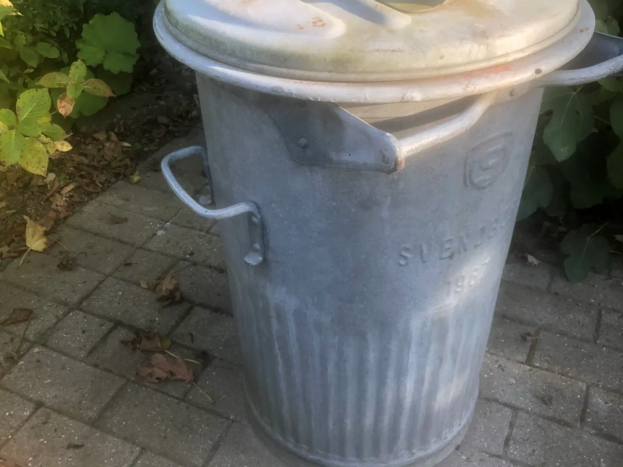 Billede 2 - Gammel galvaniseret skraldespand