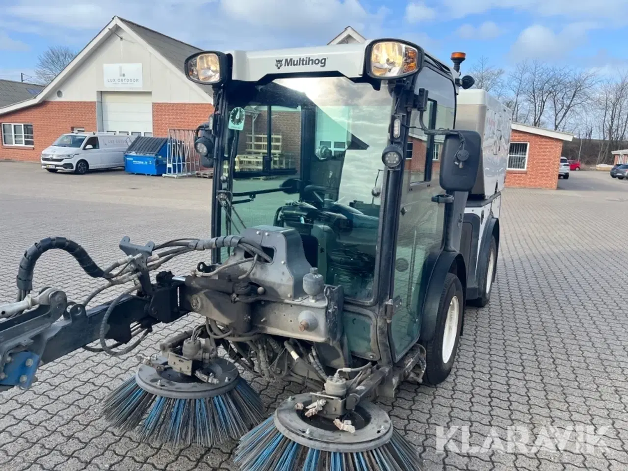 Billede 5 - Fejemaskine Multihog CV350