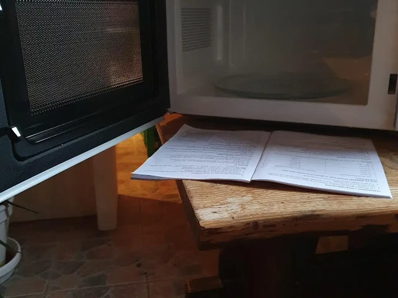 Billede 3 - Fritstående mikrobølgeovn mrk. Salling